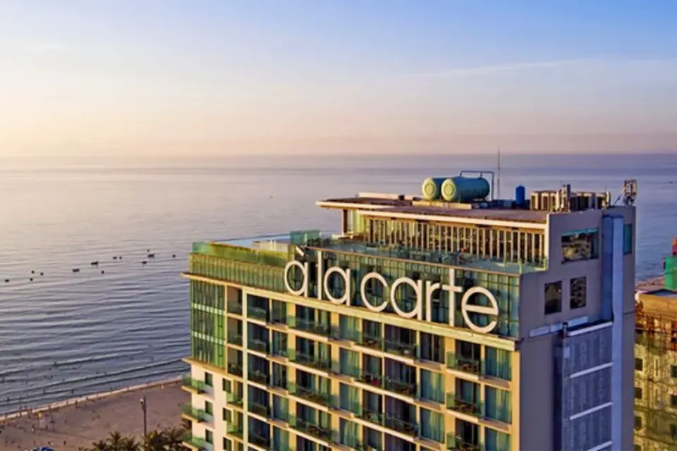 A La Carte Da Nang Beach tạo nên vẻ đẹp thơ mộng tại thủ đô Pháp